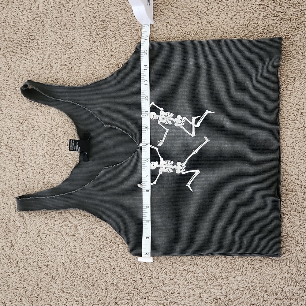 Crop top - Picture 4 of 6